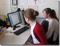 Reyklaus bekkur - unnið að verkefni 002